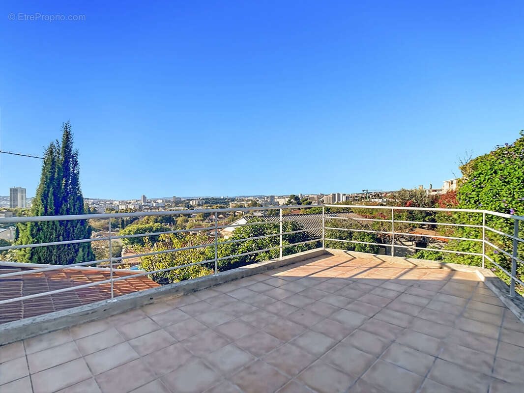 Maison à MARSEILLE-10E