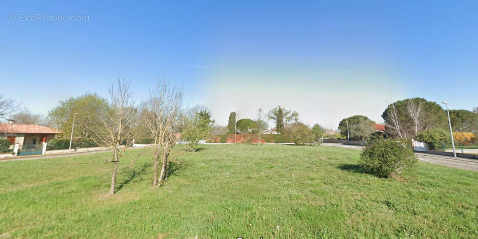 Terrain à MONTAUBAN