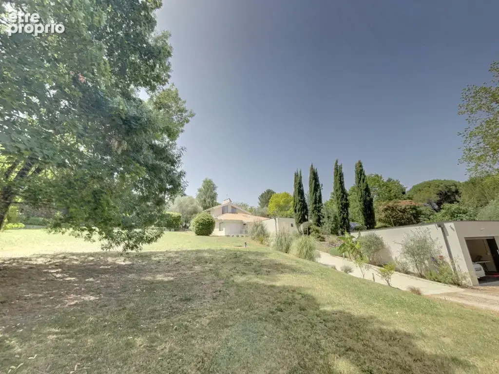 VIEILLE TOULOUSE 235 m2 Elégante maison familiale avec terrain arboré et piscine - photo 13