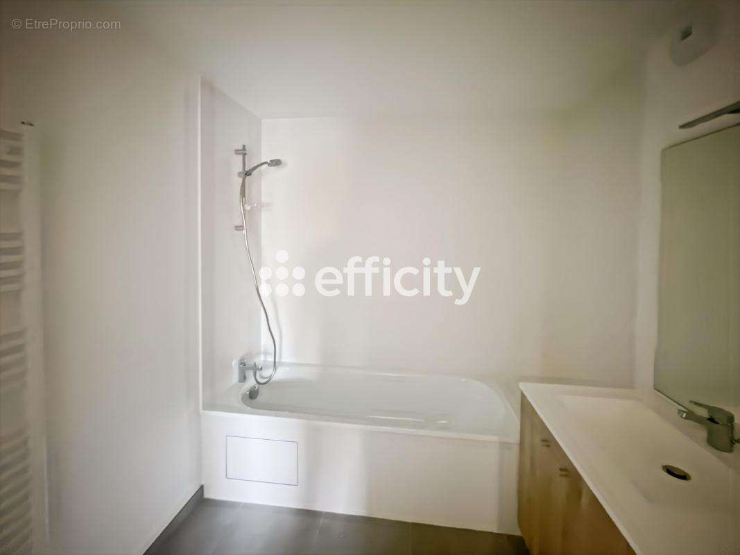 Appartement à CASTELGINEST