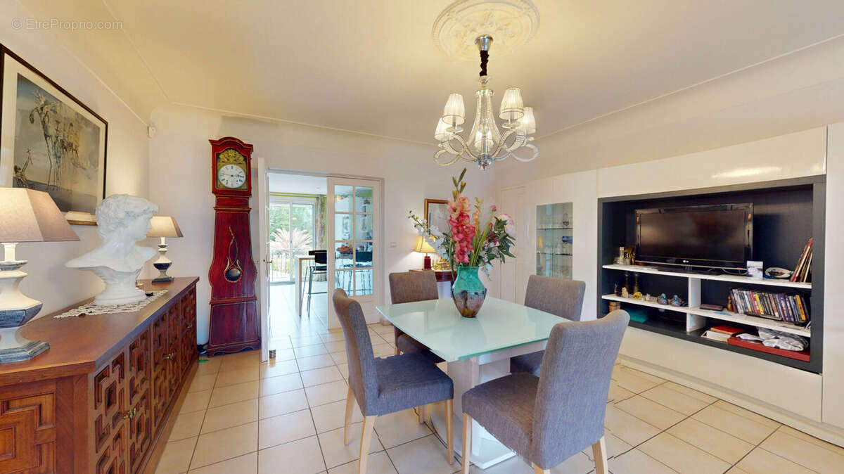 Maison familiale avec studio indépendant - photo 4