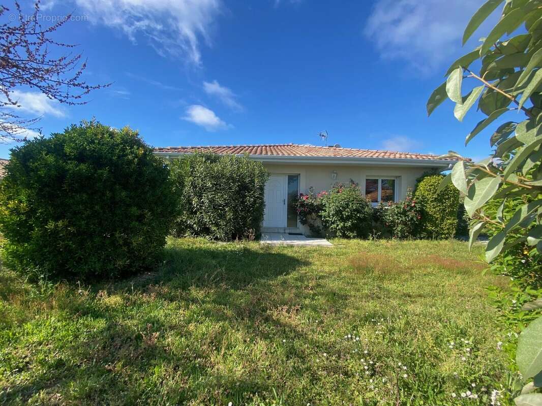 Maison à ARES