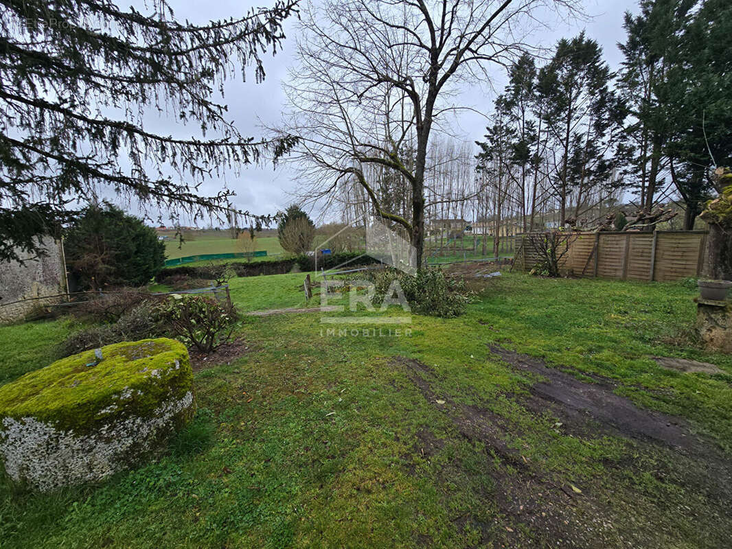 Maison à SAINT-SEURIN-SUR-L&#039;ISLE