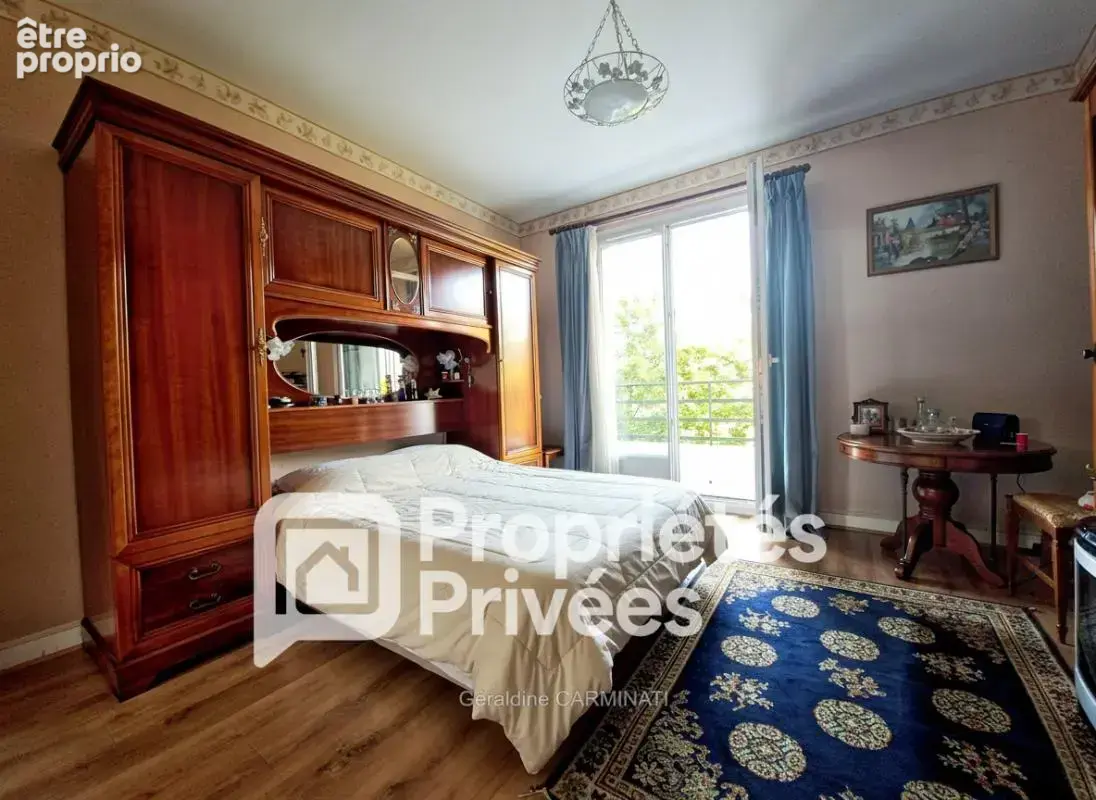 A vendre- exclusivite - 37540 - saint cyr sur loire -  appartement t3 -84m2 - 2 chambres - balcons - garage et parking - cave - photo 8