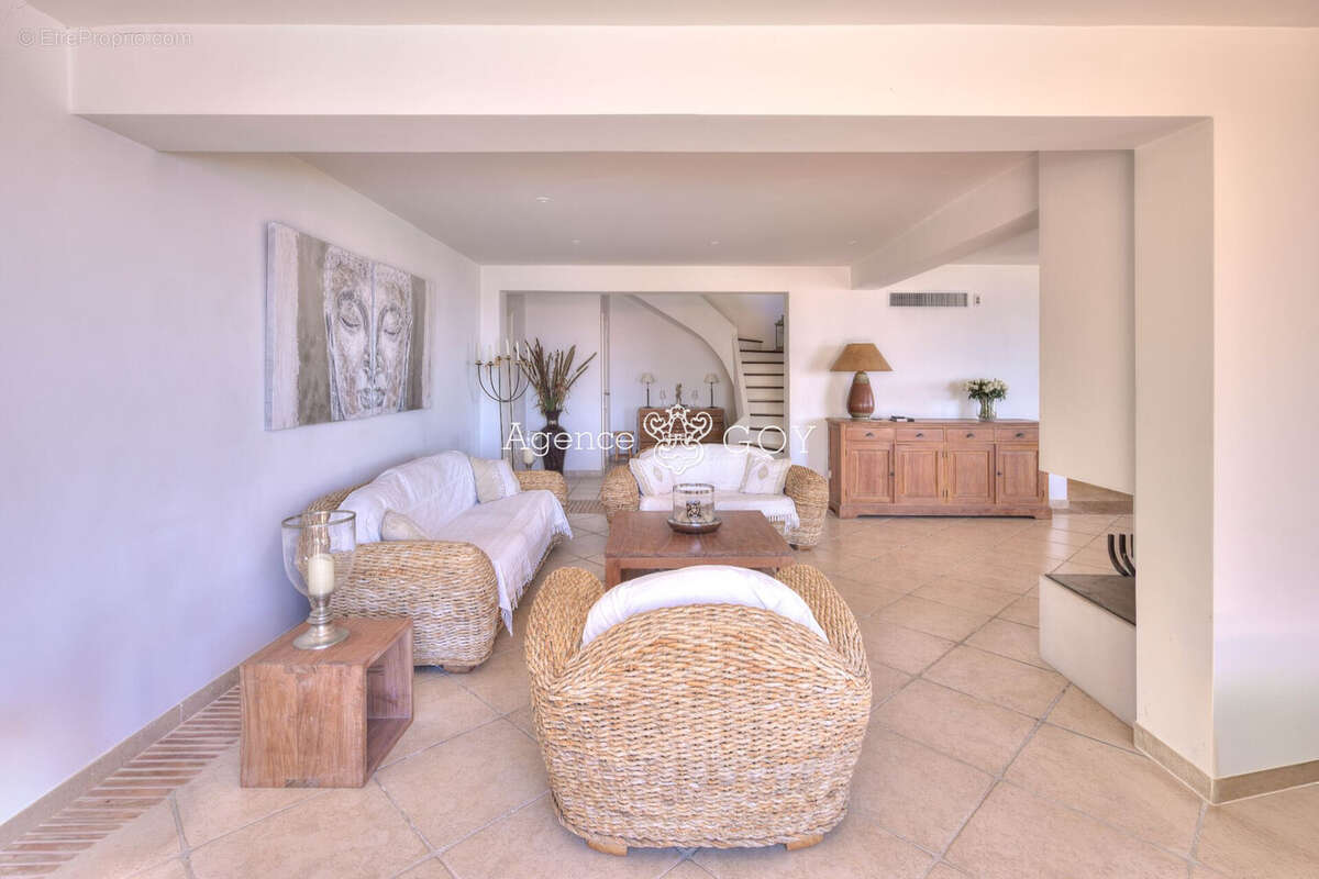 Maison 237 m² à Rayol-Canadel-Sur-Mer  - photo 9
