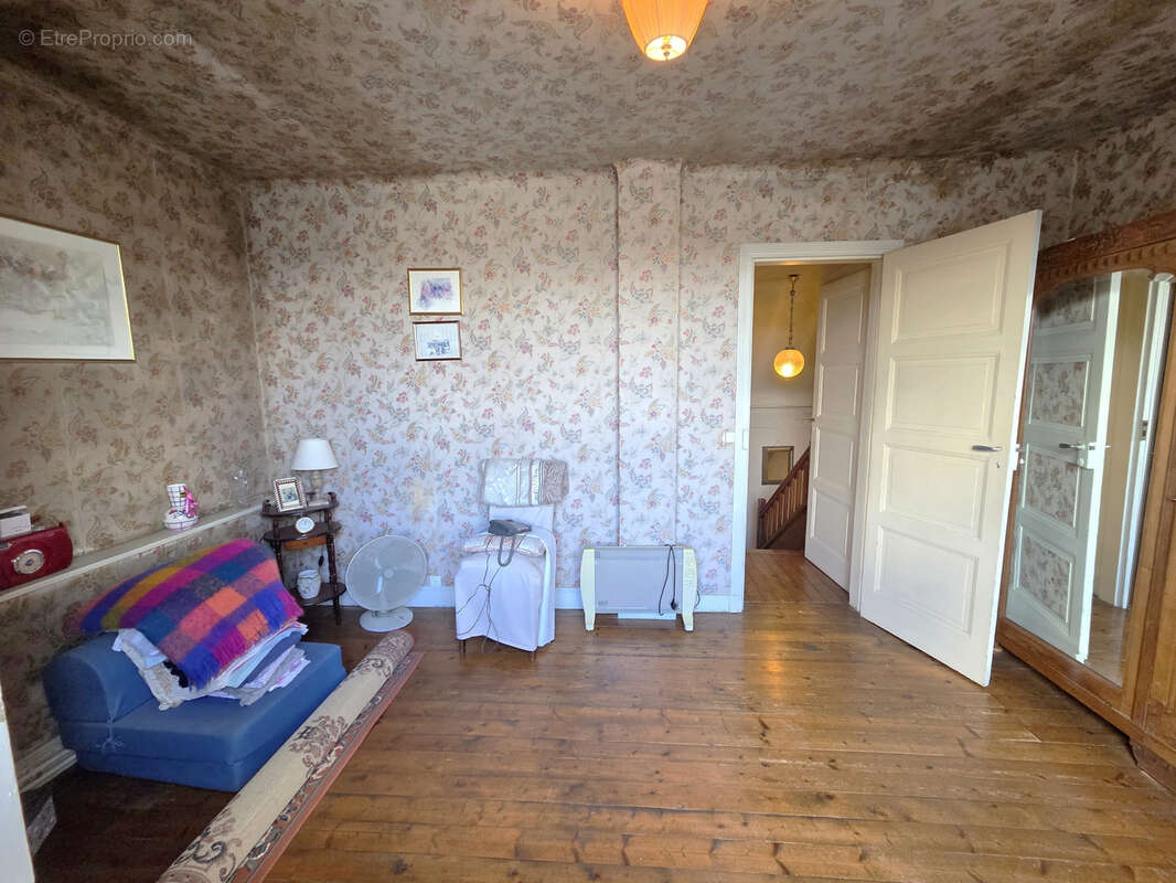 Maison à JUVISY-SUR-ORGE