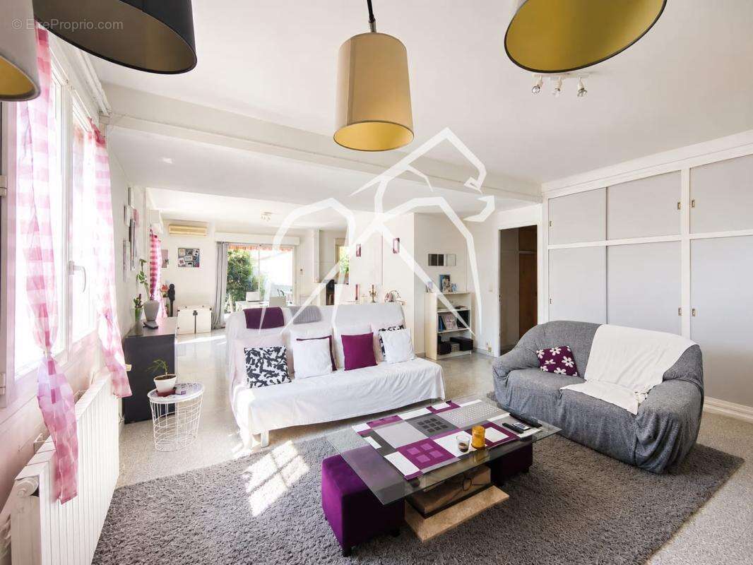 Villa 170m²  piscine  6 chambres  appartement independant sur 500m² de terrain - photo 3
