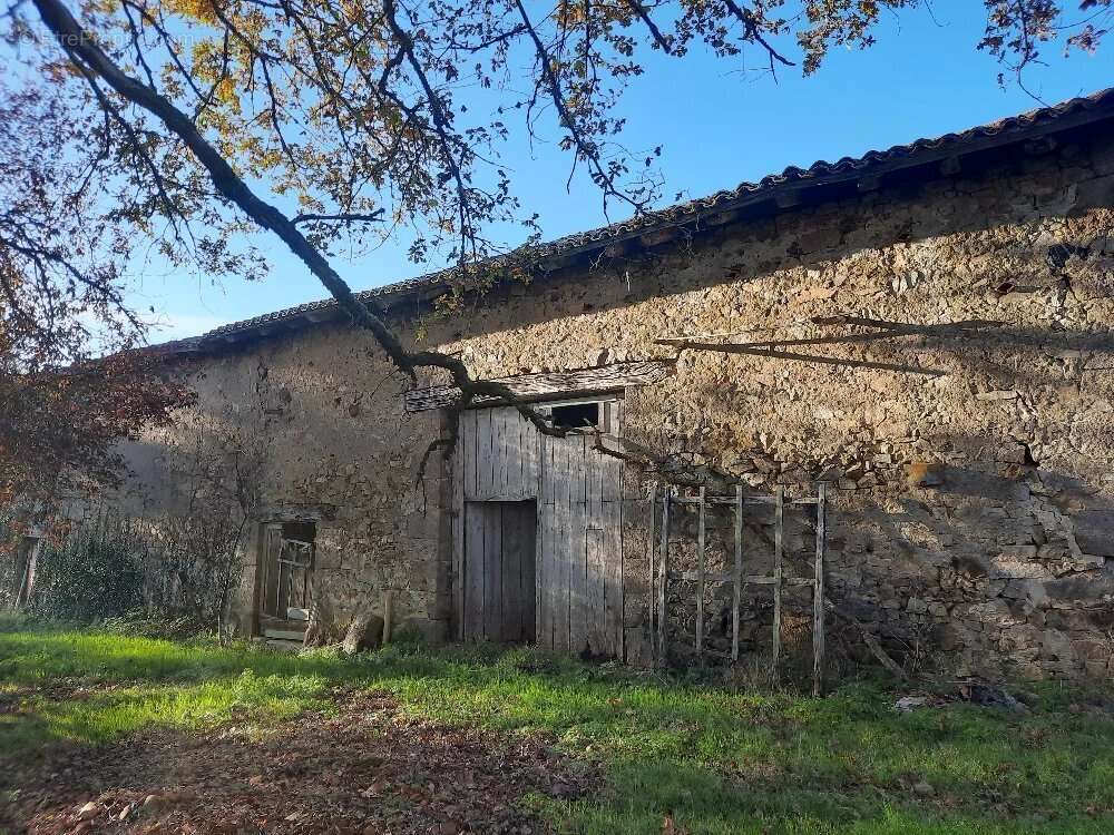 Maison à ECURAS