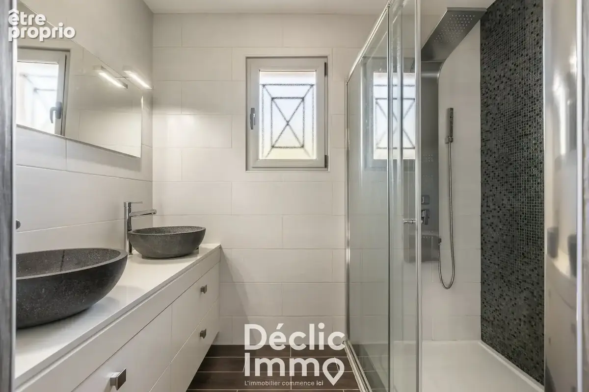 Maison contemporaine de plain-pied de 166 m² avec piscine, sur un terrain paysager de 1 500 m² à 15 min de Bordeaux - photo 10