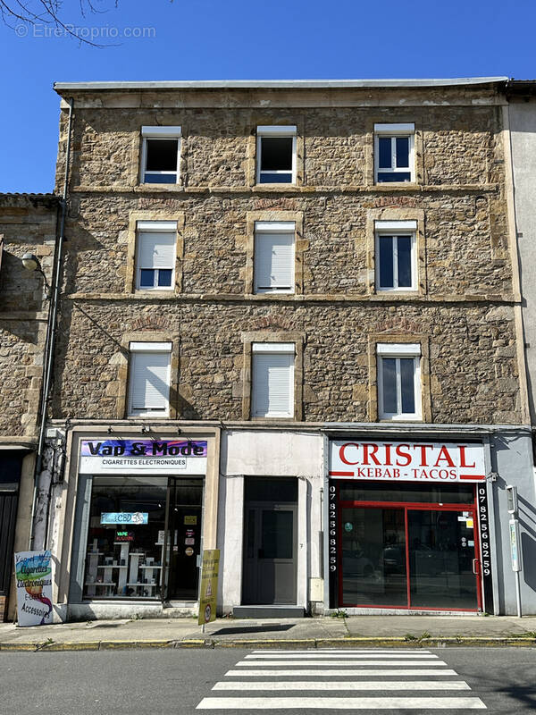 Appartement à DECAZEVILLE