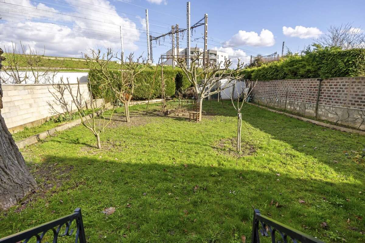 Maison à VITRY-SUR-SEINE