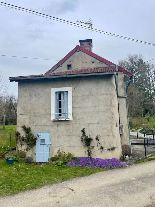 Maison à SAINT-MARTIN-SAINTE-CATHERINE