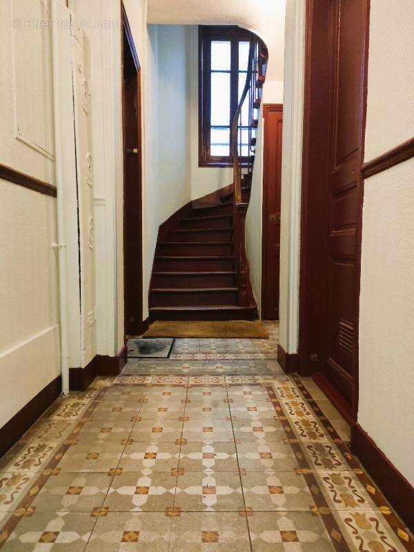 Appartement à PARIS-19E