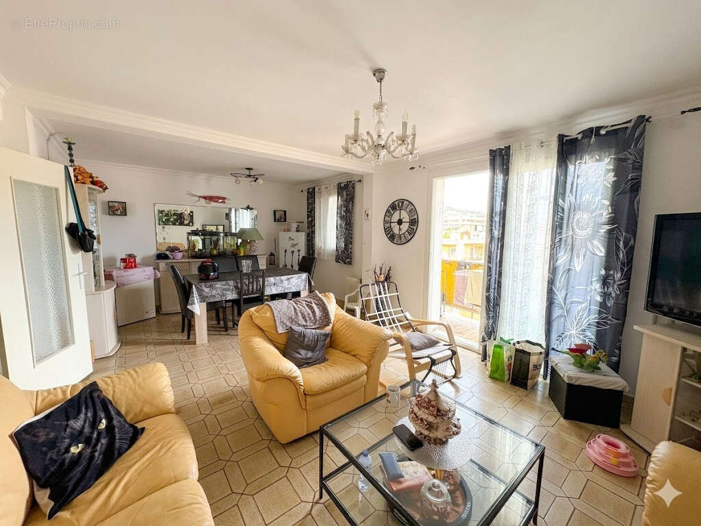 Le cannet - agreable appartement 3 pieces avec cave et parking - photo 3