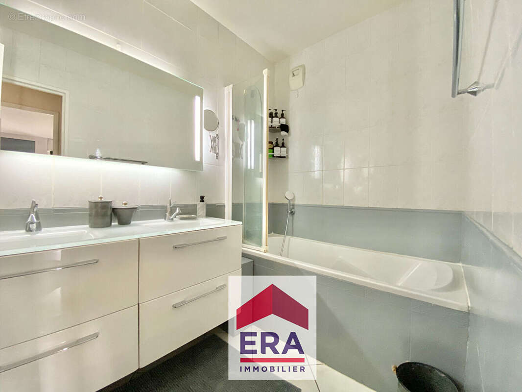 Appartement à SARTROUVILLE