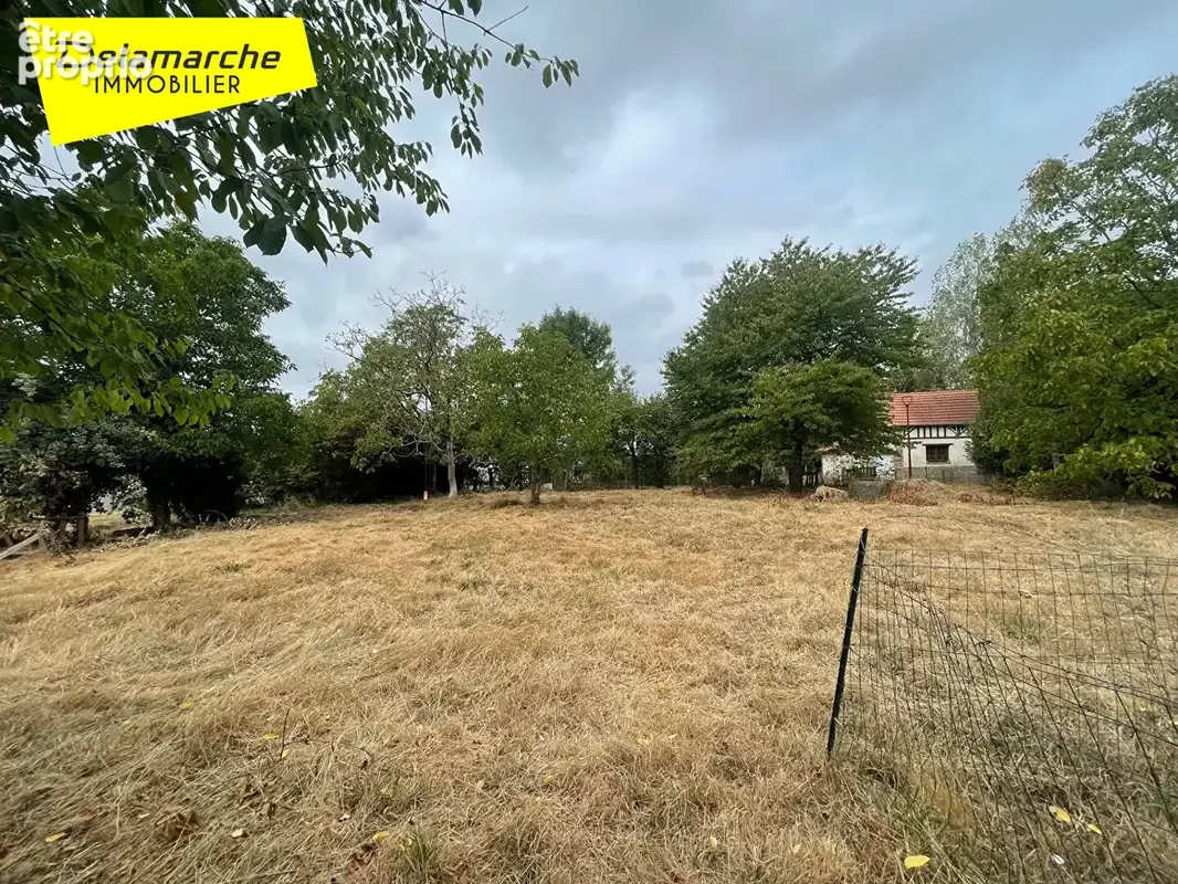 A VENDRE Terrain à batir au Grand Celland  bien placé dans le bourg  proche BRECEY - photo 2