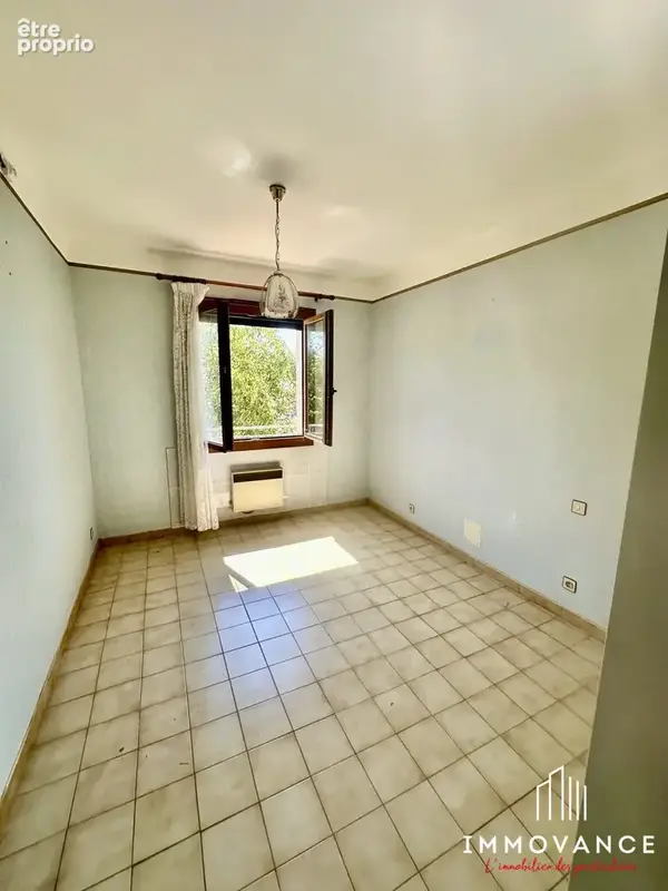 Maison 9 pièces 98 m² à vendre à Beauvoisin (30640) - photo 7