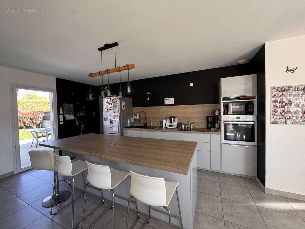 Maison à LA ROCHE-DE-GLUN