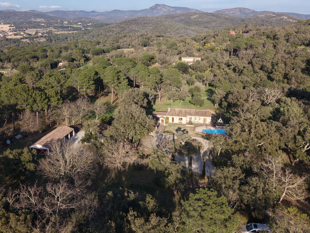 Maison à PLAN-DE-LA-TOUR