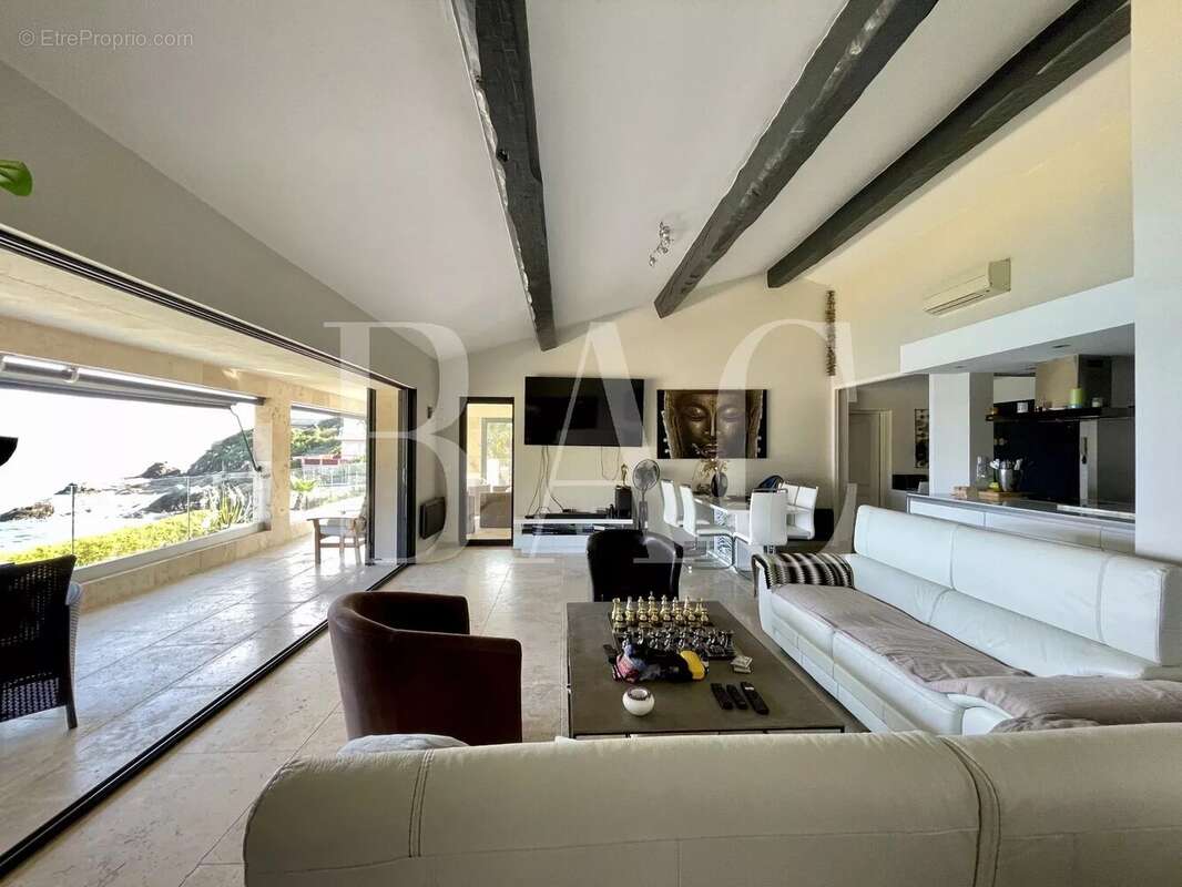 Villa pieds dans l'eau - photo 5