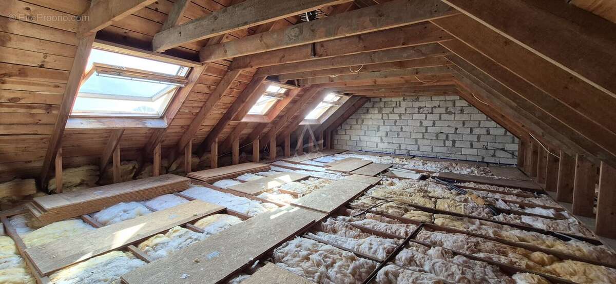 Plain-pied plein sud  Bien rare avec combles aménageables et terrain constructible ! - photo 14