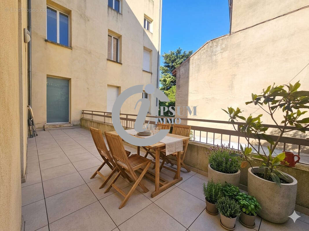 Appartement à NIMES