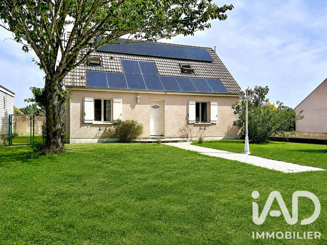Maison 108 m² à Courtisols  - photo 6