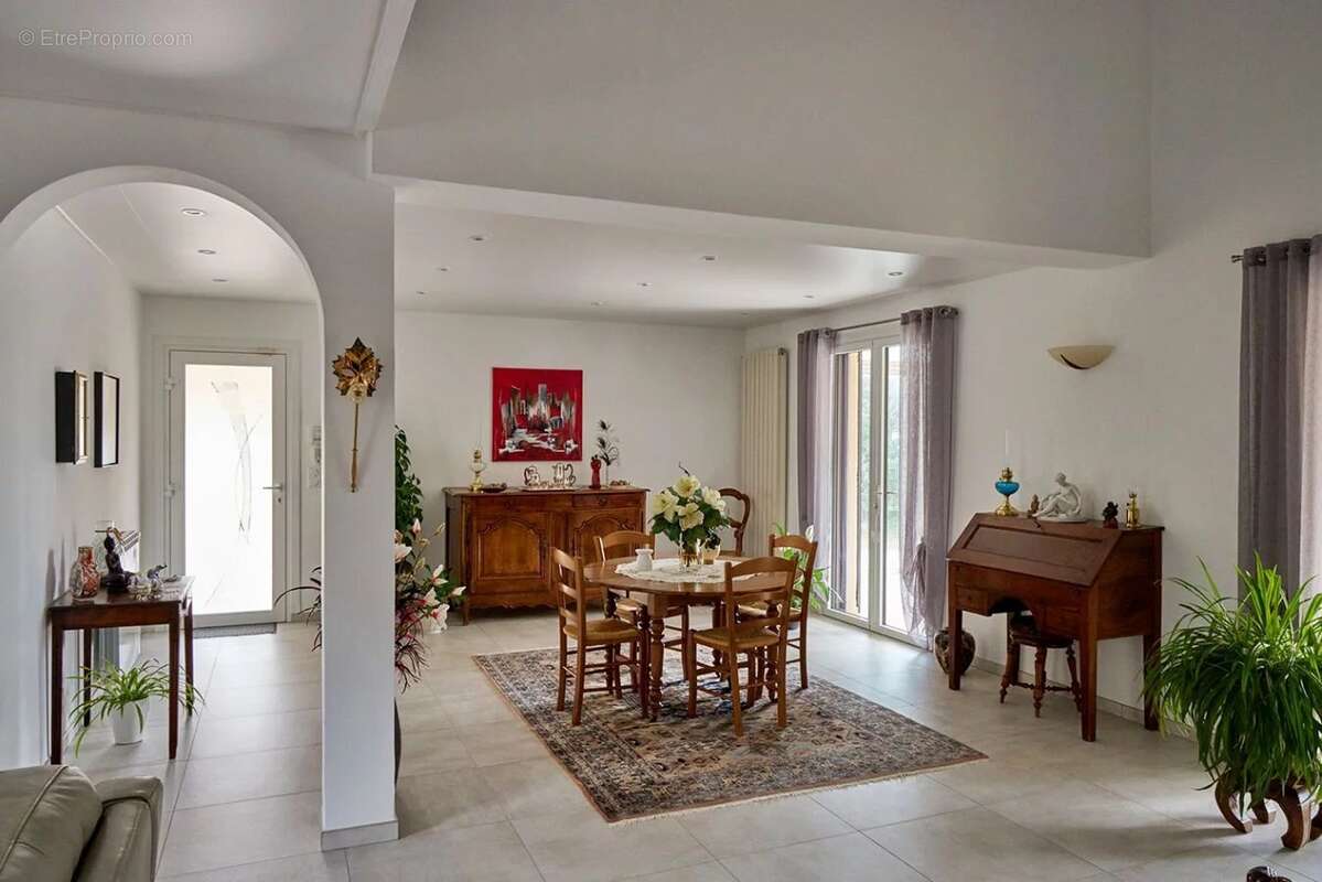 Maison à JONQUIERES