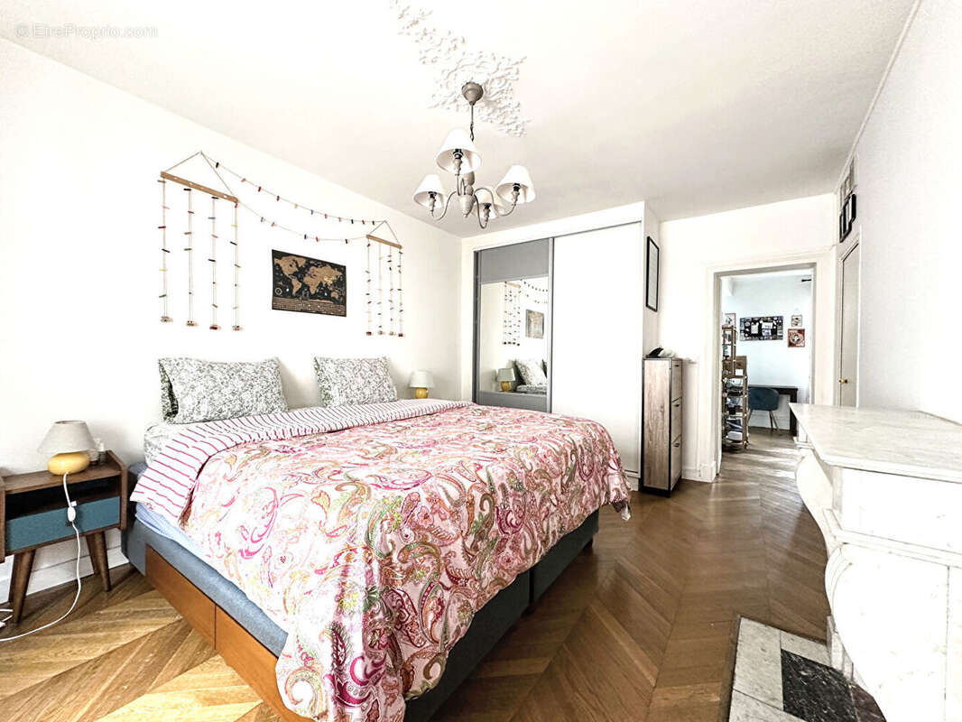 Appartement à PARIS-15E