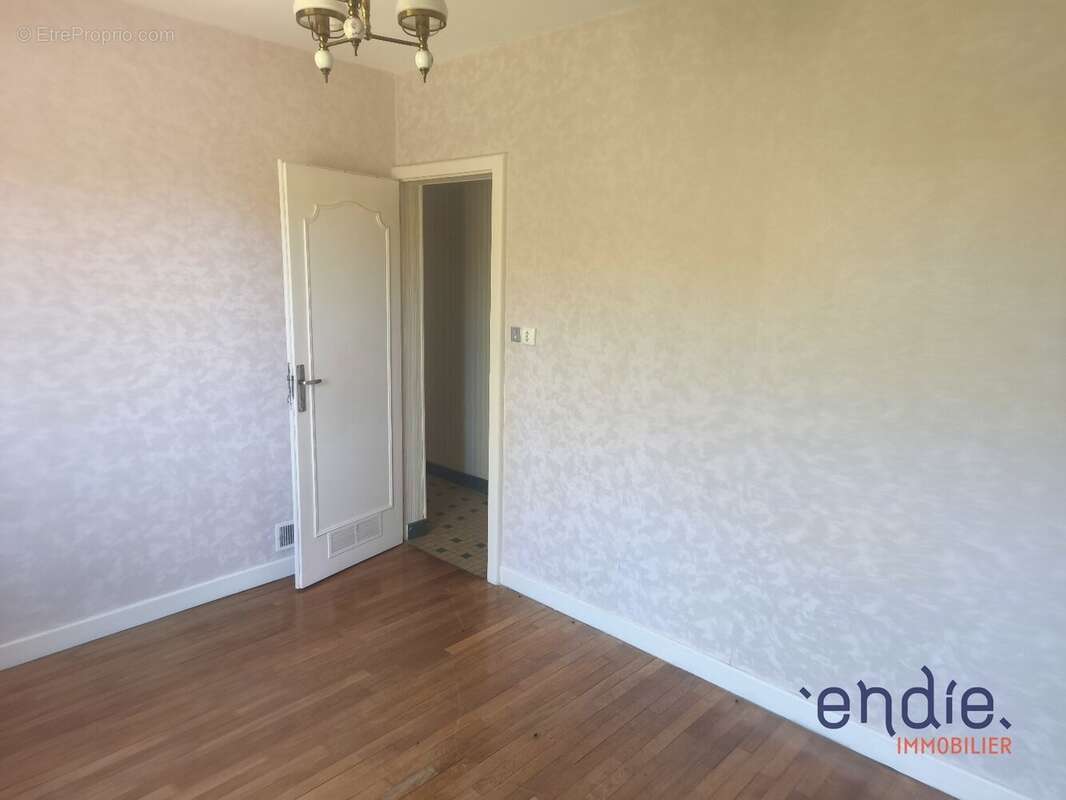 VENTE d'un ensemble immobilier à COSNE D'ALLIER - photo 6