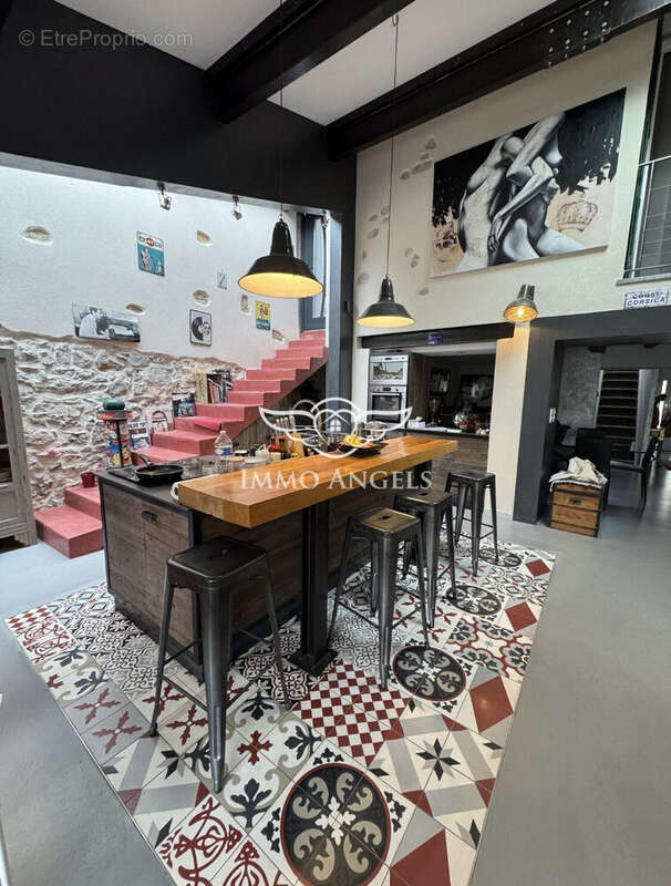 Maison à COURNONTERRAL