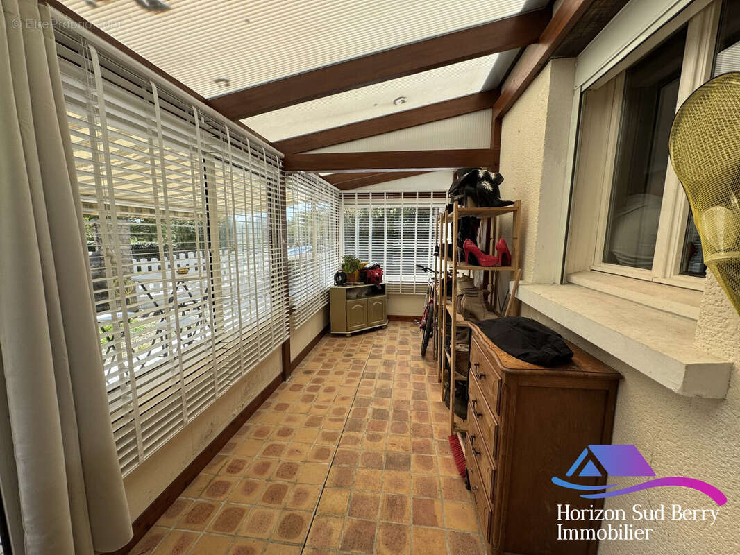 Vérandas / entrée - Maison à LA CELLE-CONDE