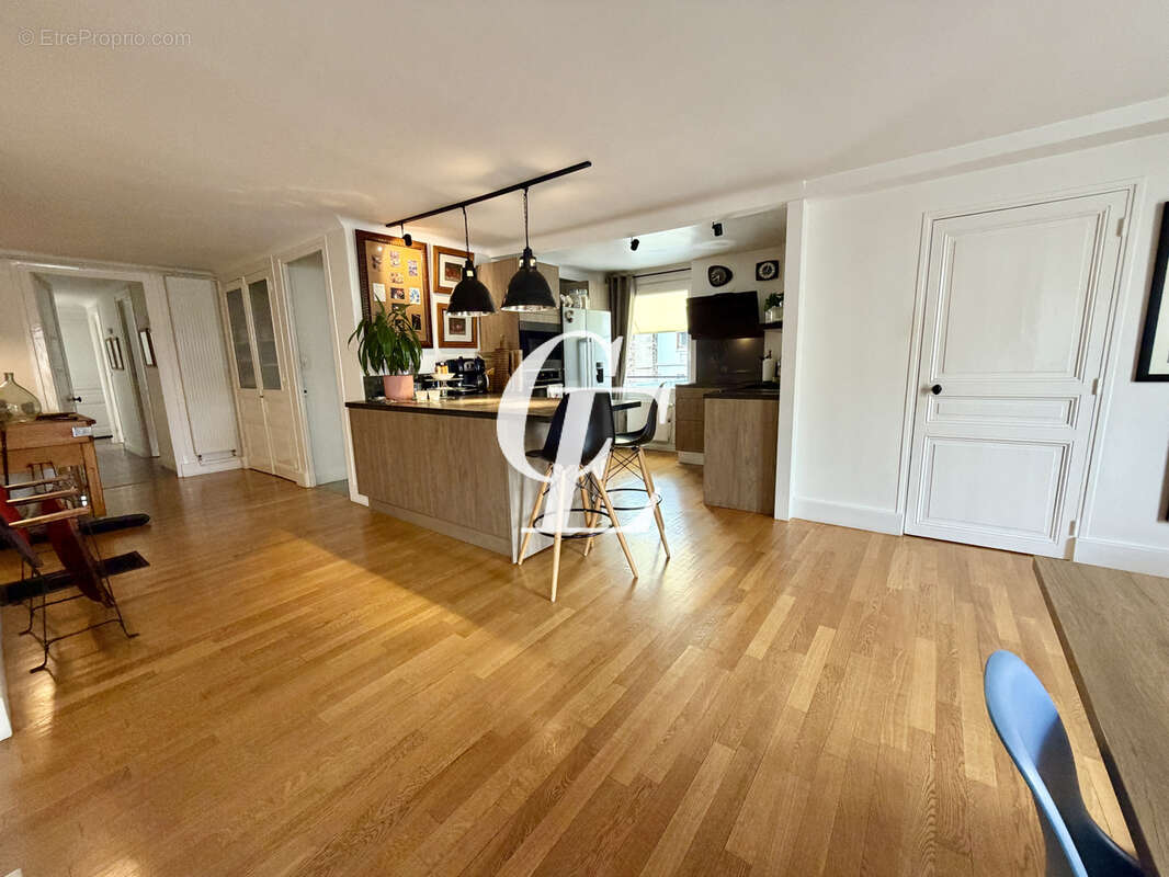 Appartement à SAINT-ETIENNE