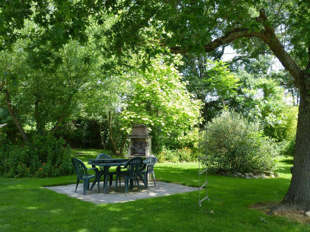 Maison à CASTELNAU-MAGNOAC