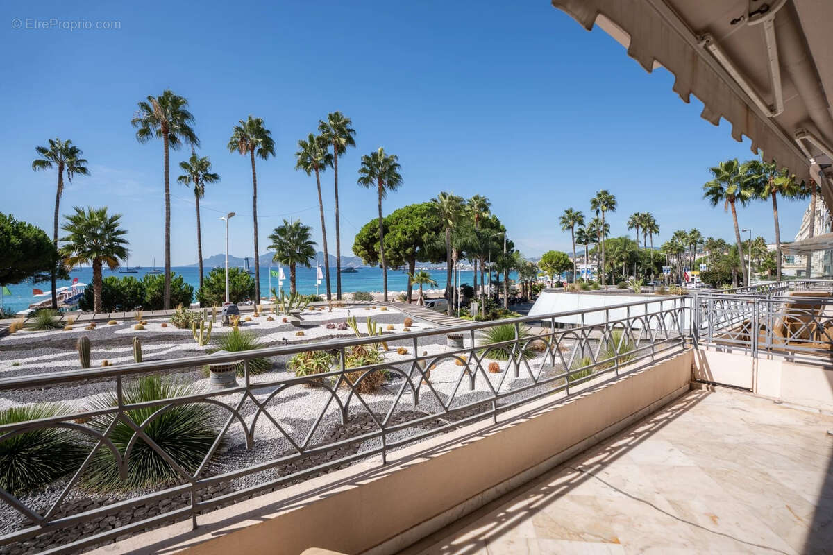 Appartement à CANNES