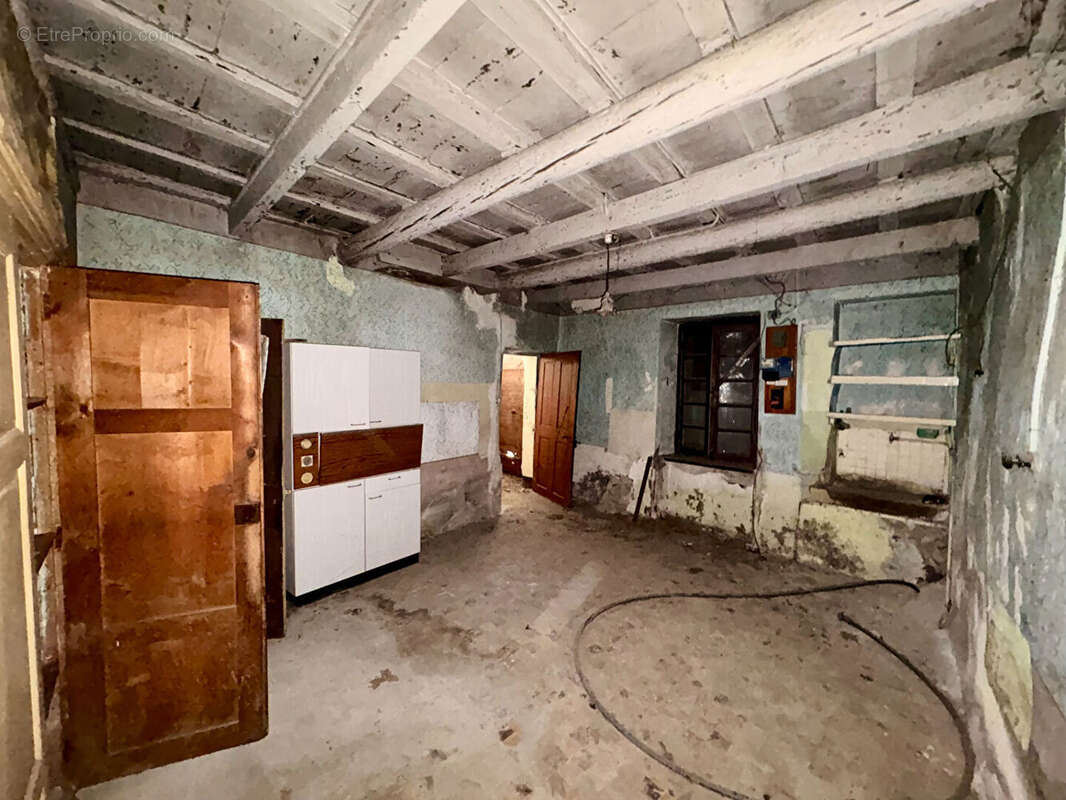 Maison à restaurer Lapalud - 7 pièces -145 m² - photo 10