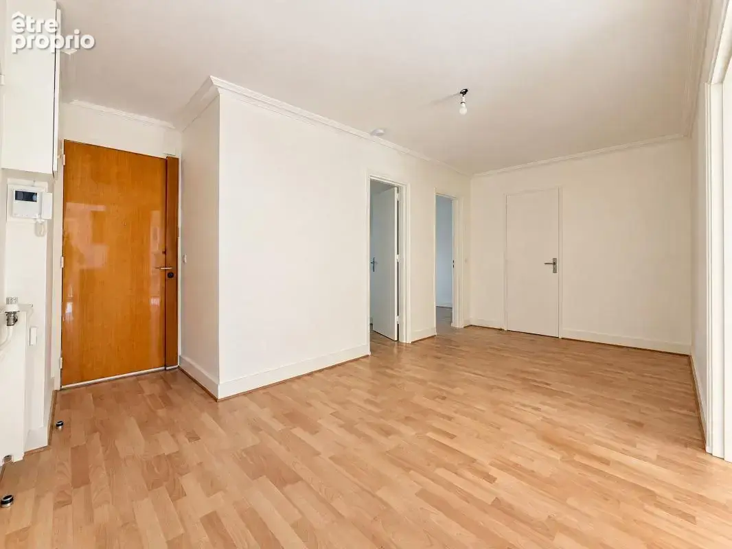 Appartement - 2 chambres - Résidence sécurisée - Balcon - Garage fermé - Cave - photo 11