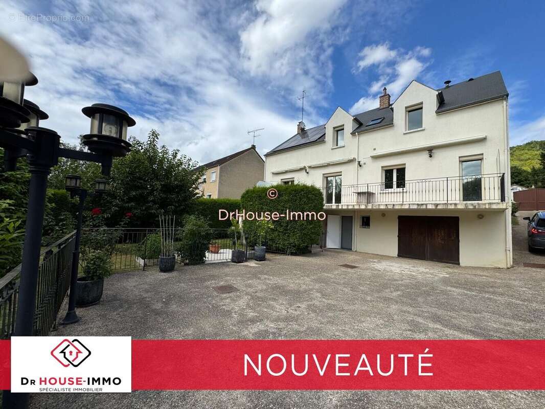 Maison à VAUX-SUR-SEINE