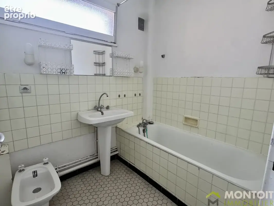 Appartement 4P - 80 m2 - 2 chambres - cave - parking sous-sol et parking exterieur - photo 10