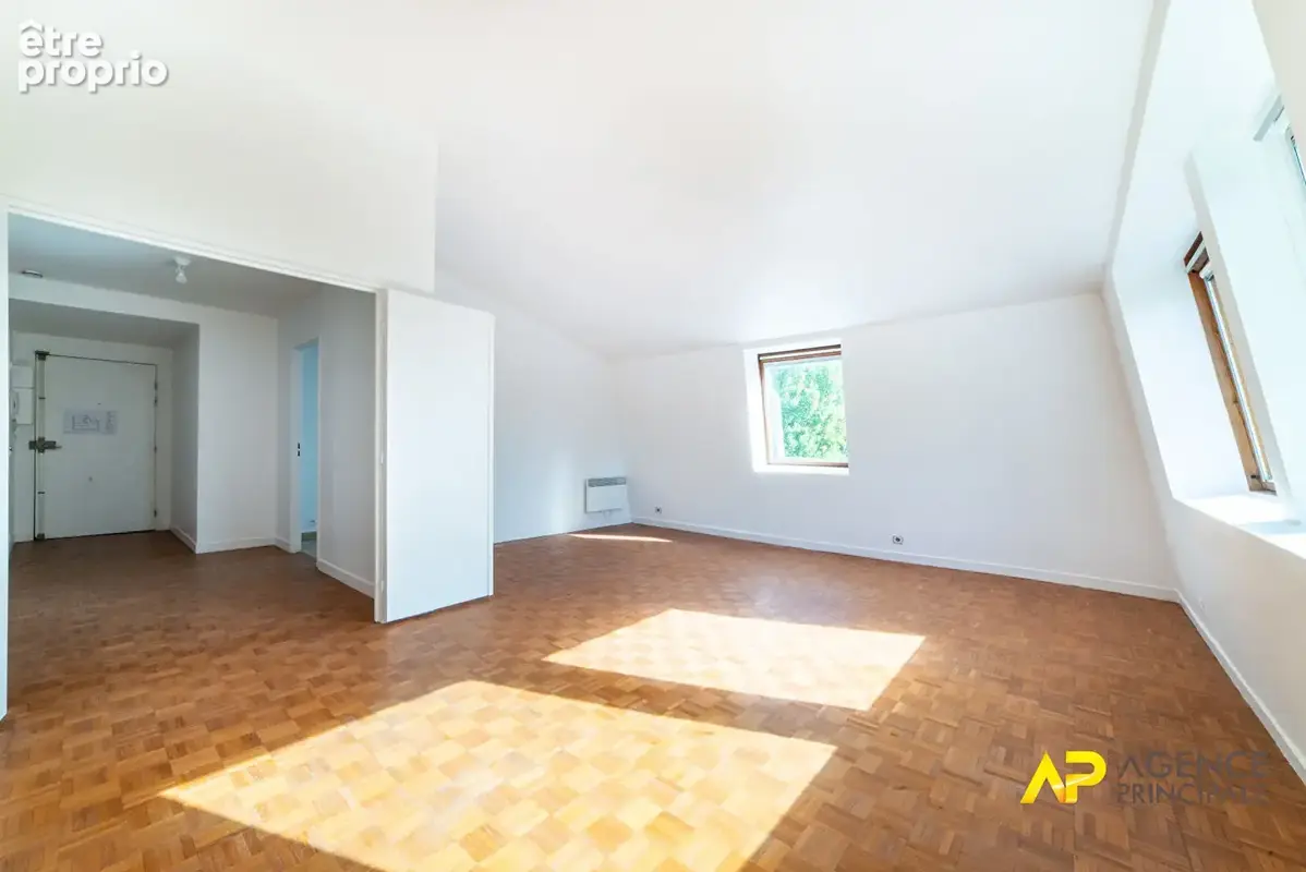 Appartement à LA GARENNE-COLOMBES