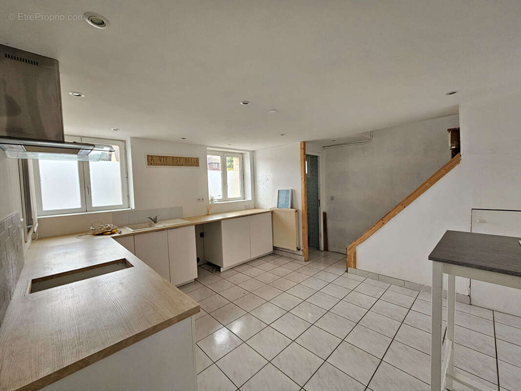 Maison à FLEURY-SUR-ANDELLE