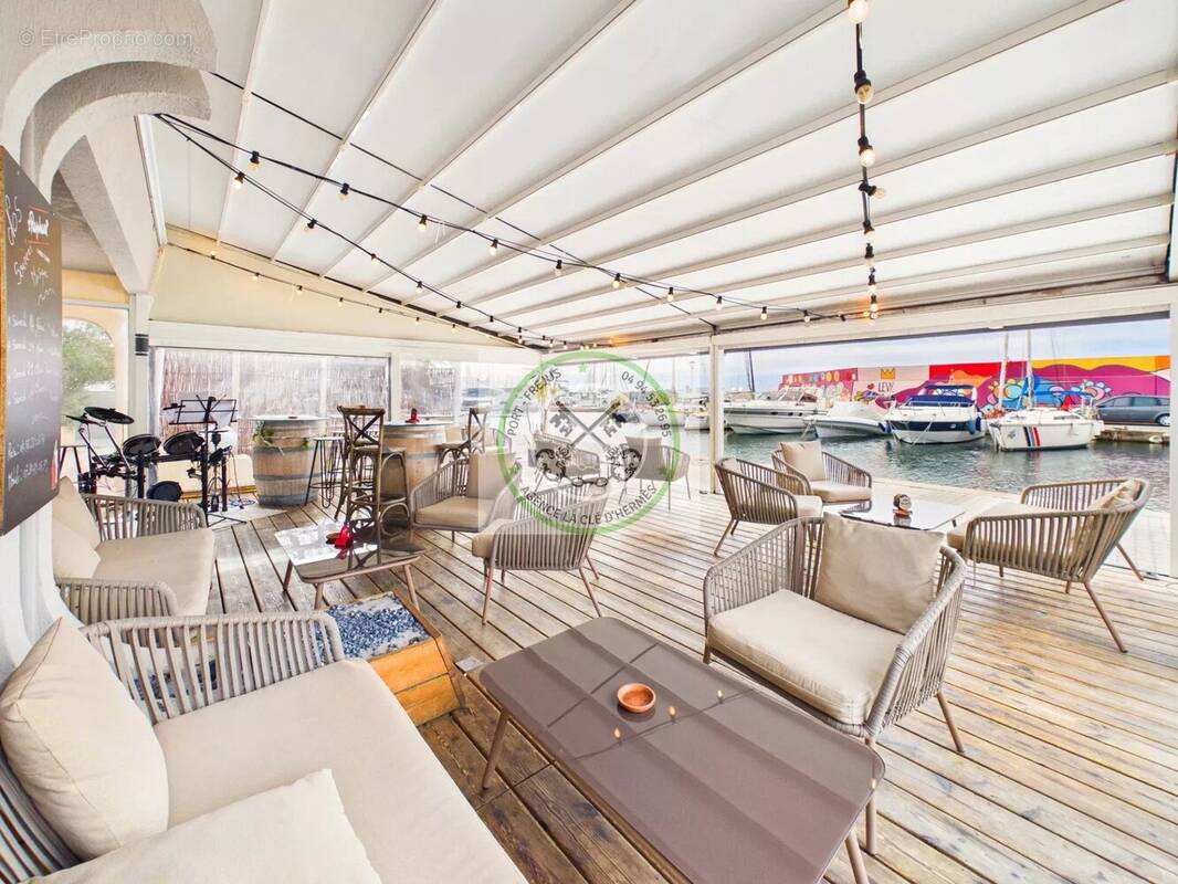 Commerce à SAINT-RAPHAEL