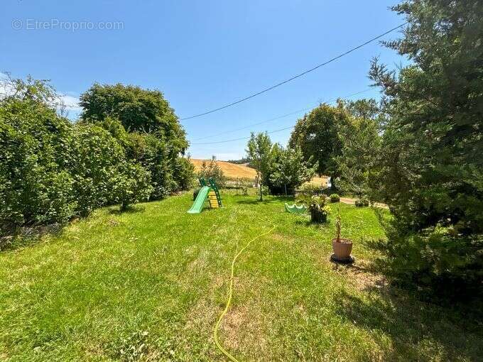En campagne, maison ancienne entièrement rénovée, habitable de plain-pied avec jardin et dépendance - photo 9