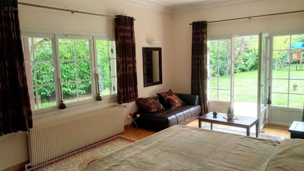 Maison à LES LOGES-EN-JOSAS