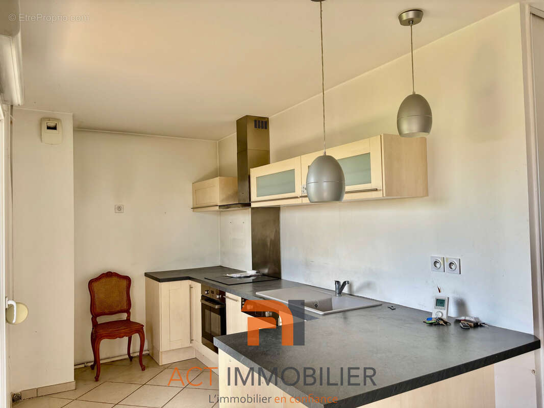 Appartement à L'ARBRESLE
