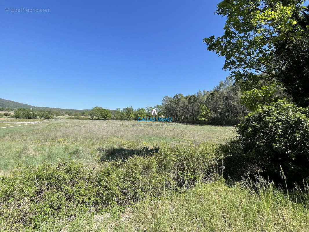 Vue dégagée depuis la terrasse Est - Maison à CALLAS