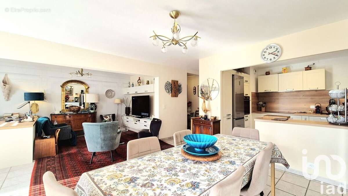 Photo 4 - Appartement à L'ISLE-SUR-LA-SORGUE