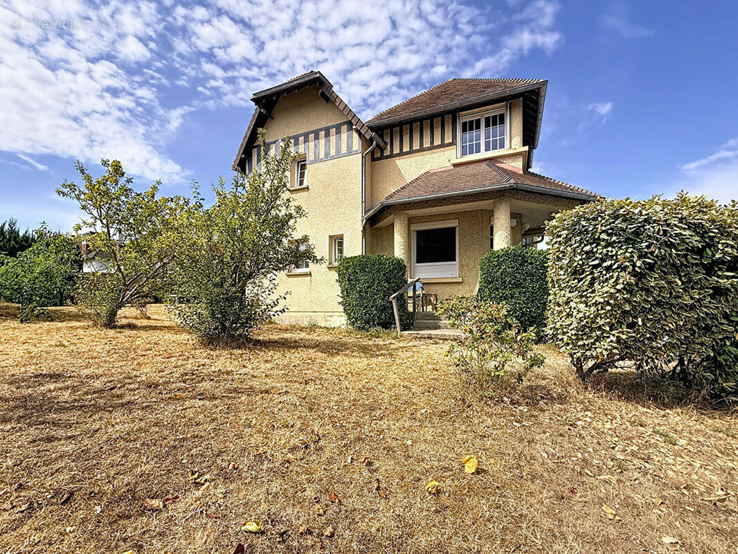 Maison à OUISTREHAM