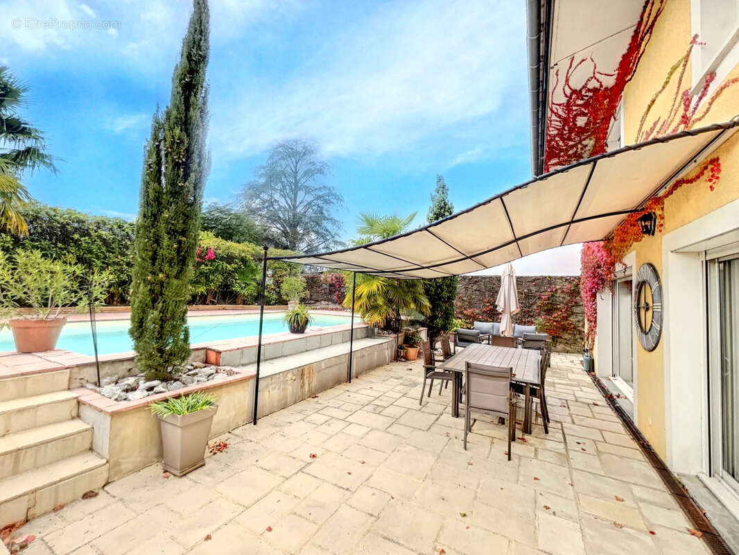 Maison à BRISON-SAINT-INNOCENT