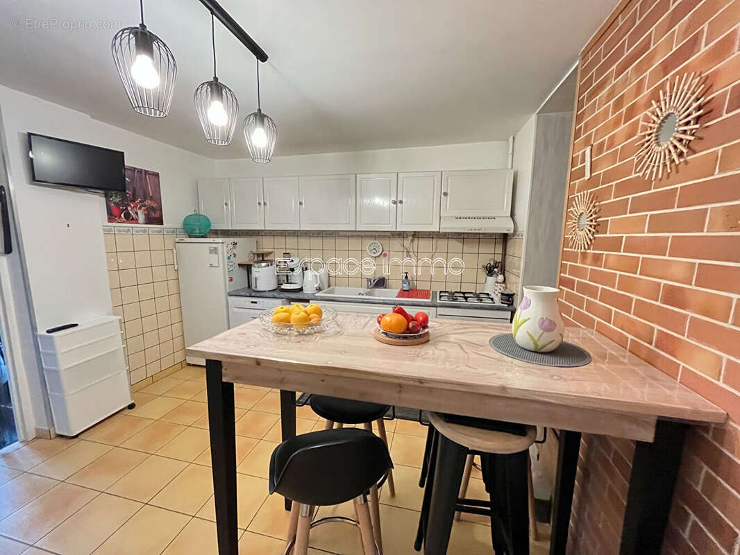Maison avec jardin, atelier et cave - malaunay centre - 105,81 m² - photo 3